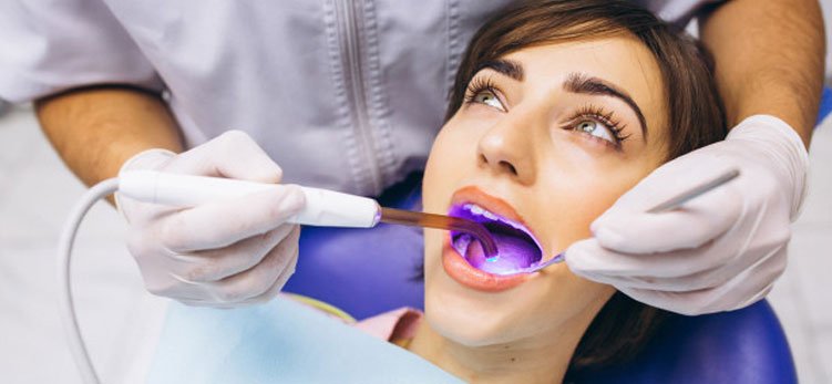Dental-Implants